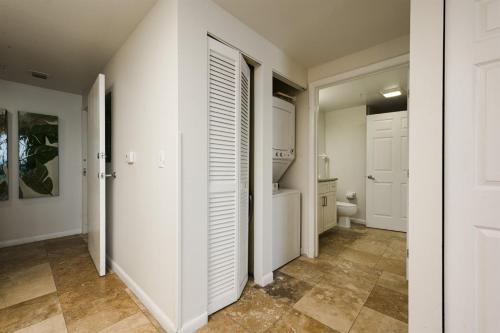 Three-Bedroom Apartment image 8