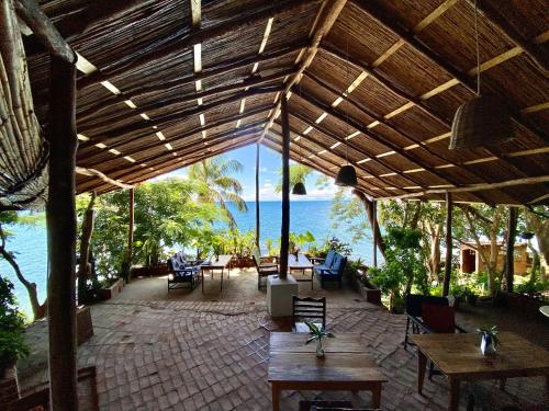 Restaurante, Butterfly Space- A Non-Profit Eco-Lodge in Nkhata Bay