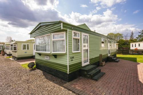 2 bedroom caravan in Lochlands leisure park