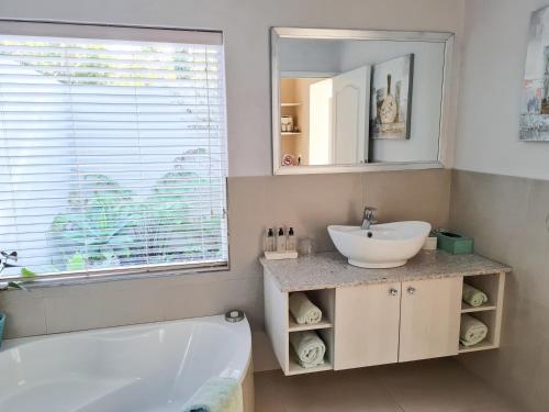 Cherry Berry Lodge Cherry Berry Lodge