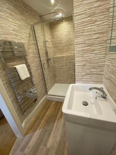 Double Room with Shower image 10