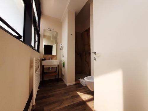 STOP&GO Suites and Apartments Room Type - Deluxe Double Room
