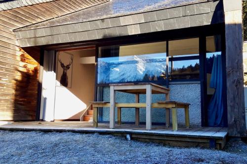 Sissepääs, La Cabane du Cerf à Payolle (La Cabane du Cerf a Payolle) in Campan