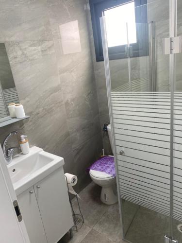 Bilik Mandi, צמרים סמר in Majdal Shams