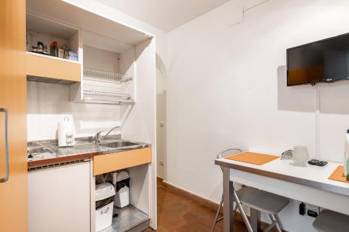GuestHost - Torre dei Giudi apartments 4