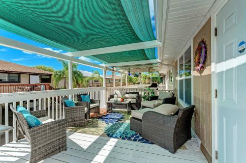 Anna Maria Island Sunshine Kiss Villa in Holmes Beach, USA