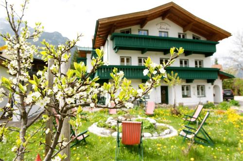 Bio-Landpension Monika - Hotel - Leutasch