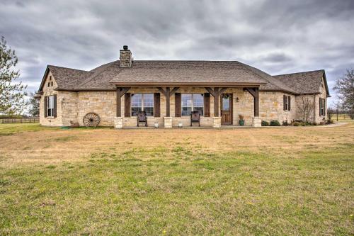Pilot Point Home with Patio Less Than 3 Mi to Texas Tulips in Pilot Point, USA
