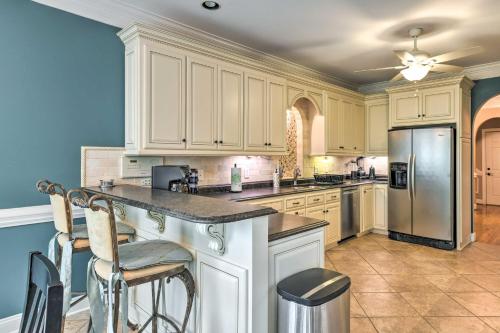 Dock and Fire Pit Mt Gilead Villa on Lake Tillery in อัลเบมาร์ล (NC)