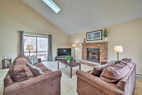 Tobyhanna Home with Gas Grill Less Than 2 Mi to Dresser Lake in Tobyhanna, USA