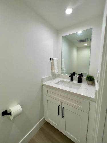Exclusive Artist Gallery Home - Central LA Location in Los Angeles, USA