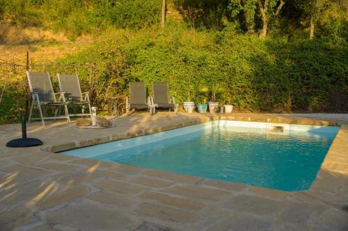 สระว่ายน้ำ, Finca Olivar in เกาซิง