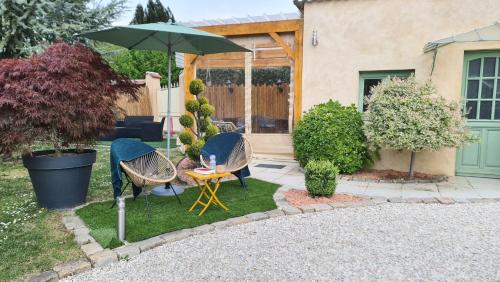 Les chambres du Bonheur in Fontaine Sous Jouy