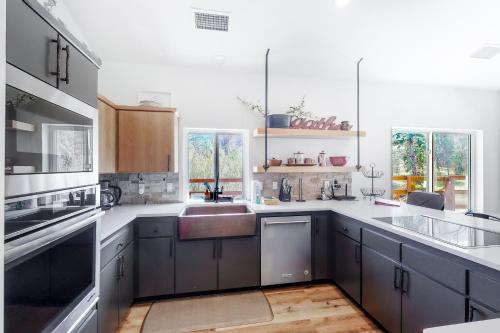 Yosemite Sandy River Retreat Yosemite Sandy River Retreat