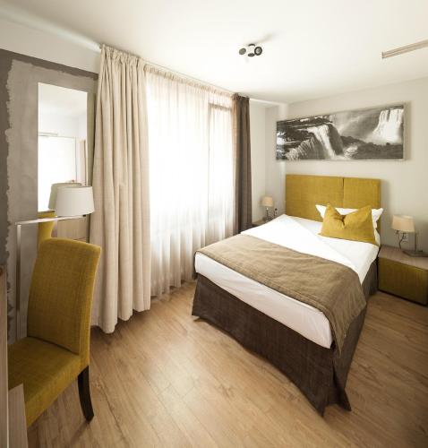 1 twin bed