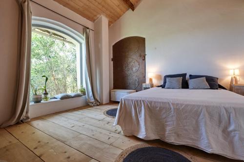 2 queen beds, 2 twin beds