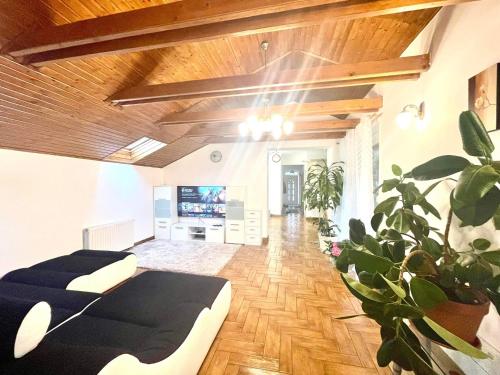 Holiday home with Jakuzzi and Sauna in Kisorozi