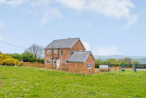 Pen Y Gaer - image 11