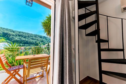 Tramonto Maisonettes & Suites 2