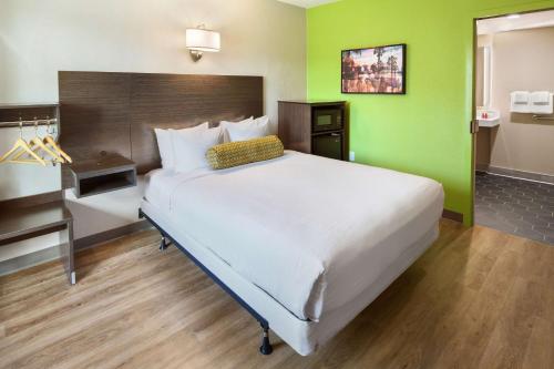 SureStay Hotel By Best Western San Diego Pacific Beach – San Diego, CA