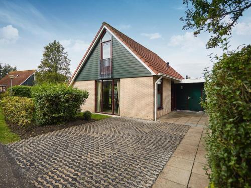  Cozy holiday home with a dishwasher, in Zeeland, Pension in heinkenszand bei Ovezande