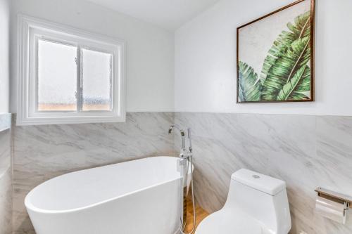Perfect Home In South Bay 10 Mins To Beaches in Torrance, USA