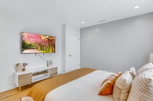 Perfect Home In South Bay 10 Mins To Beaches in Torrance, USA