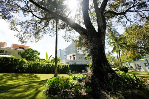 Cozy hotel room in Alicia beach and in town up to three persons