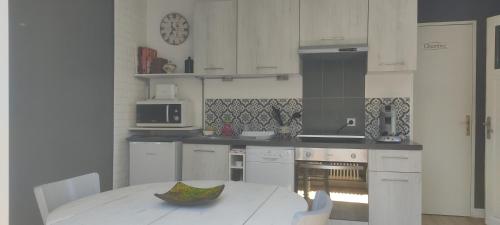 Kitchen, Belle dependance, appartement cosy, tout confort in Saint Martin