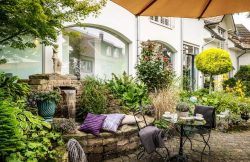 陽台/露台, 紐豪斯羅曼蒂克酒店 (Romantik Hotel Neuhaus) in 伊瑟隆