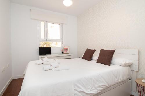 Beautiful Central Duplex - image 7