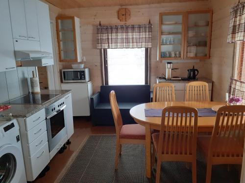 keuken, LappHouse Puistola in Enontekio