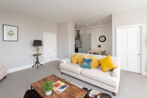 Picture of Georgian 2 Bed Apartment With 3 Bathrooms And Parking