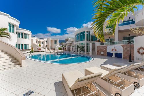 Flamingo Suites Boutique Hotel - image 2