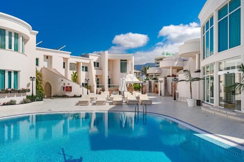 Flamingo Suites Boutique Hotel - image 4