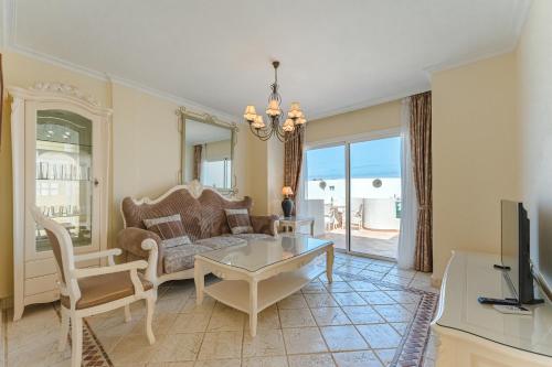 Flamingo Suites Boutique Hotel - image 11