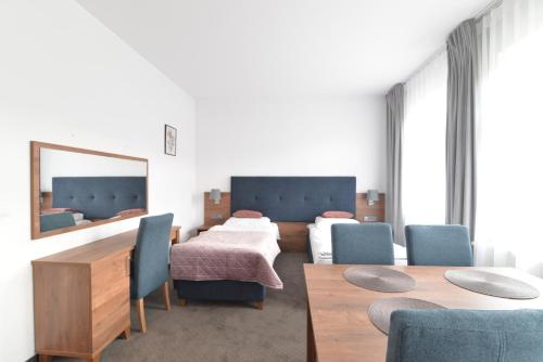 Comfort Triple Room image 7