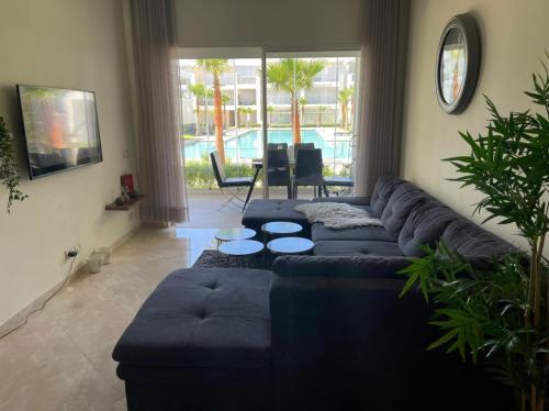 Appartement vue piscine bien équipé et bien ensoleillé, Касабланка