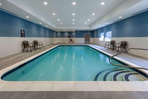 La Quinta Inn & Suites by Wyndham Middletown-Goshen in Middletown, USA