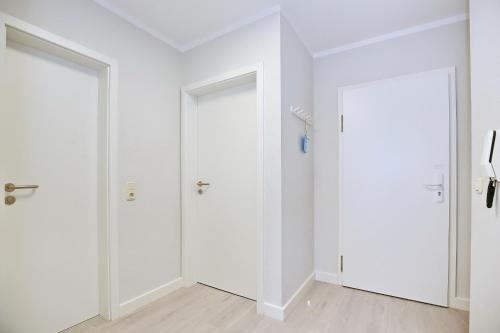 Apartment with Terrace image 4