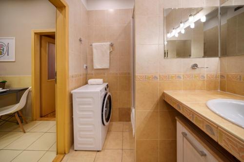 Dlouhá Apartment with balcony - image 10