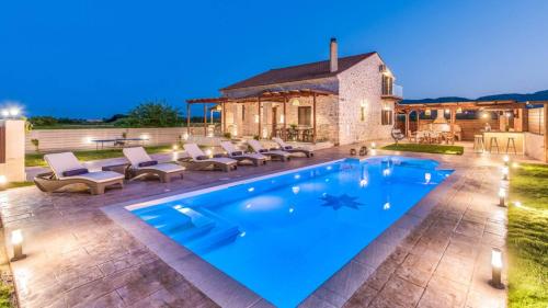 Zante Poolside Paradise - La Vite Stone Villa gîte à louer Kalipádhon