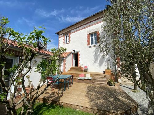 Agréable Maison familiale avec jardin arboré gîte à louer Stade de La Beaujoire