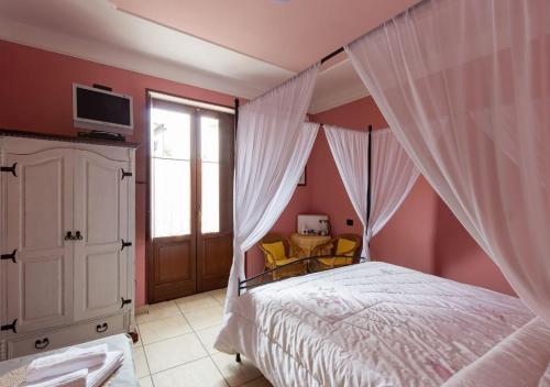 Al Campanaro b&b in Тауразі