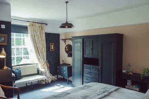Traditional 18th Century Farmhouse in Streatley photo 3