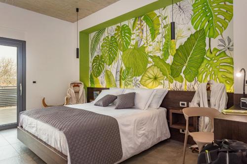 Apartment with Garden View