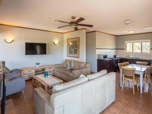 Pandangan, Greenway Woods Resort in White River