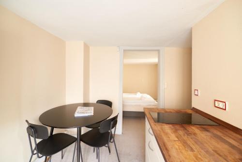 Stylish Apartment with Balcony in the heart of Copenhagen - image 7