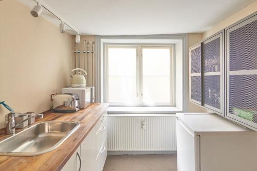 Stylish Apartment with Balcony in the heart of Copenhagen - image 3