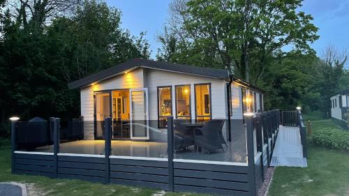 Luxury Lodge - Hoburne Devon Bay photo 1